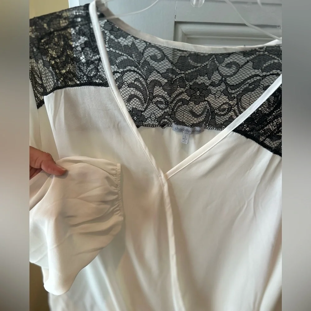 Donating 10/24 Like new! Charlotte Russe Sz L gorgeous top❣️ - Picture 8 of 10